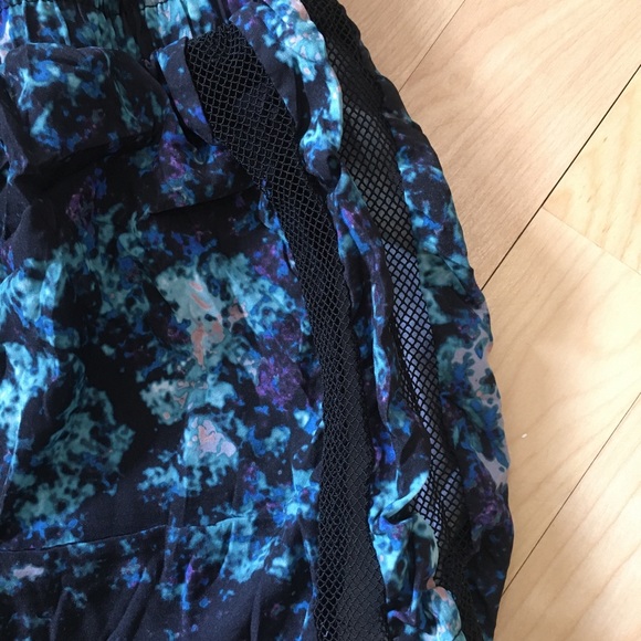 2 for $40🩷 FABLETICS shorts and sports bra set - Picture 7 of 11